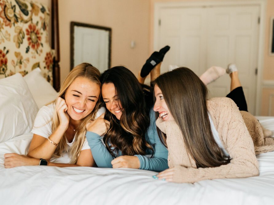 Girls on bed in Rambler Athens